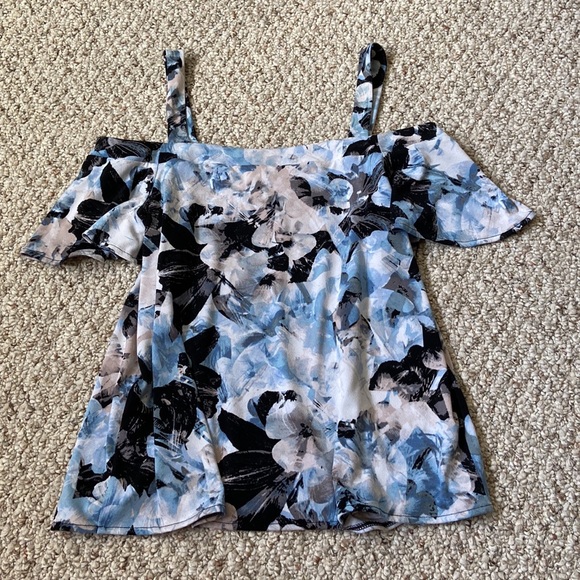 Jennifer Lopez off the shoulder top size Small - Picture 2 of 3